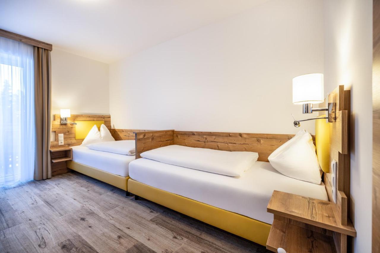 Hotel Der Alpenblick Sankt Johann im Pongau Exterior foto
