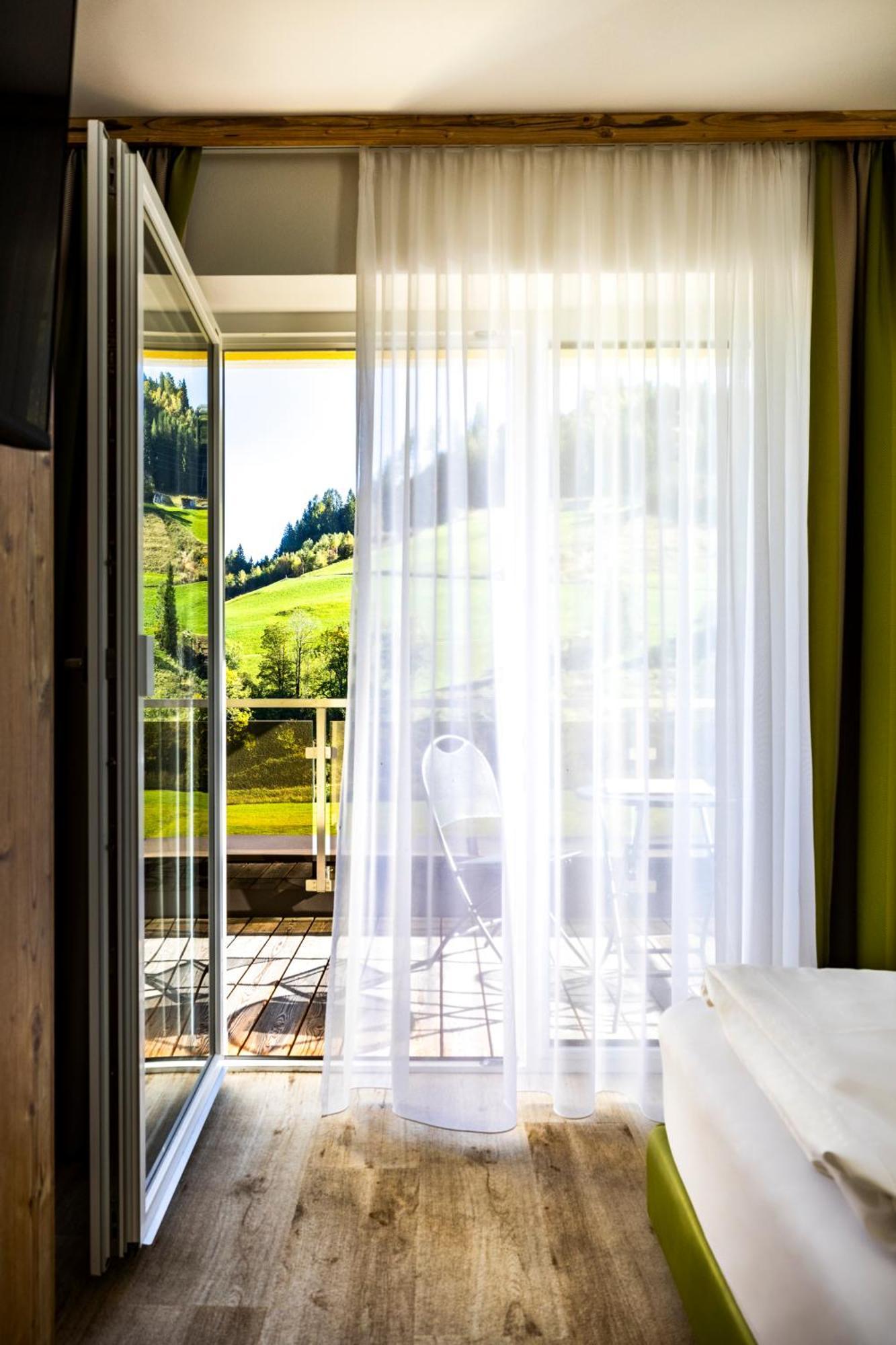 Hotel Der Alpenblick Sankt Johann im Pongau Exterior foto